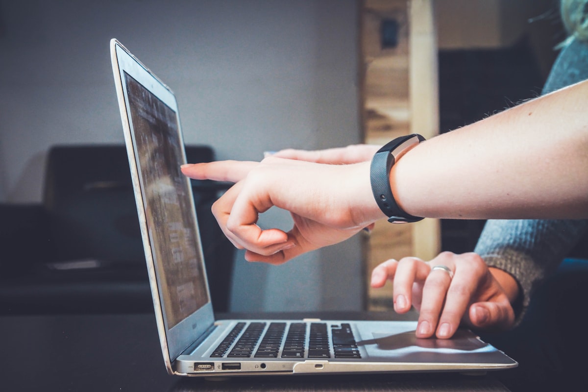 ¿Qué necesito para vender por internet en Colombia desde cero?